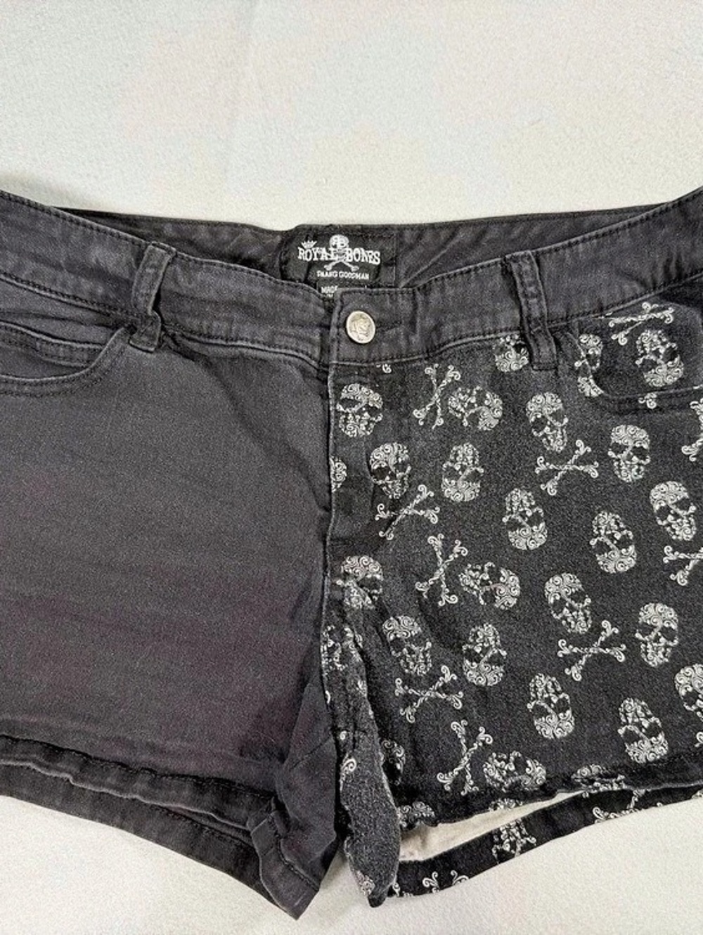 Royalty & Rolls Skull Print Denim Shorts Size 11